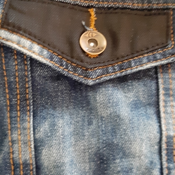 Mens Blue jean and bleached jean jackets - Picture 4 of 6